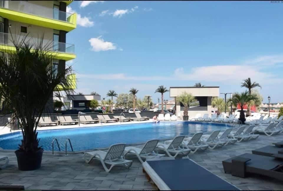 Alezzi Sunwaves Appartement Năvodari Buitenkant foto